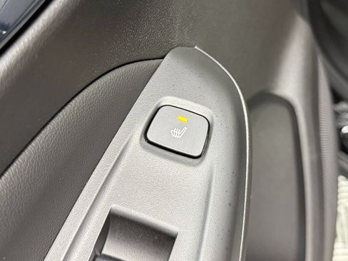 Used 2023 Chevrolet Bolt EUV Premier w/ Super Cruise Package FWD image 30