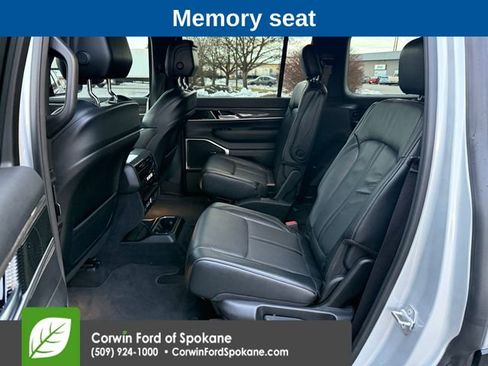 Used 2022 Jeep Wagoneer Series III w/ Flexible Seating Group image 11