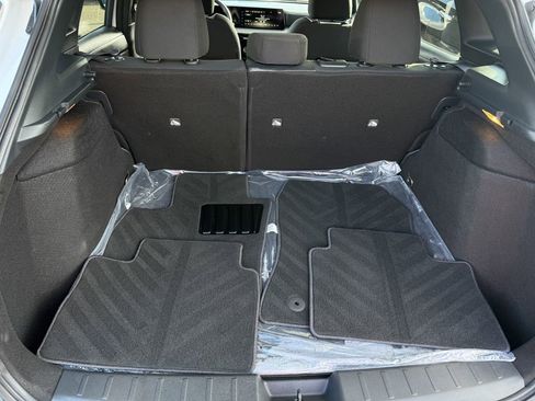 Certified 2025 Nissan Kicks SV image 32