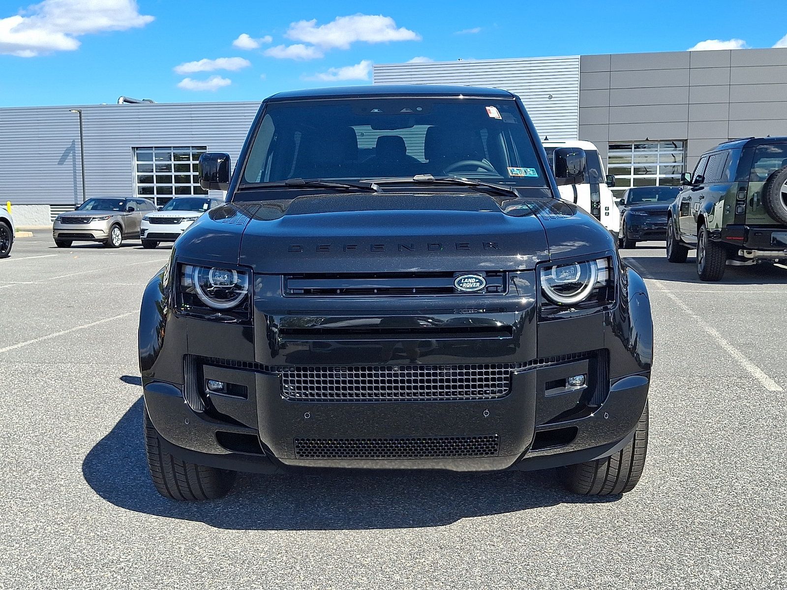 New 2026 Land Rover Defender 90 V8 AWD/4WD image 7