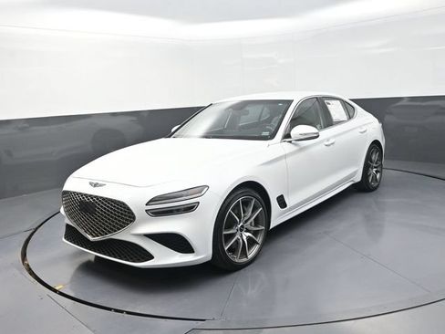 Used 2025 Genesis G70 2.5T RWD image 3
