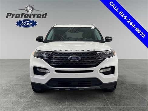 Used 2022 Ford Explorer XLT w/ Equipment Group 202A image 13