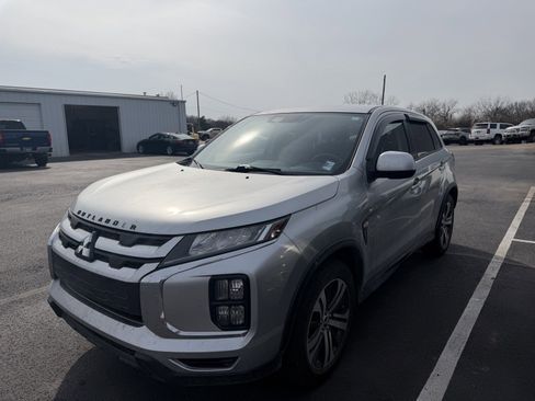Used 2022 Mitsubishi Outlander Sport ES image 2
