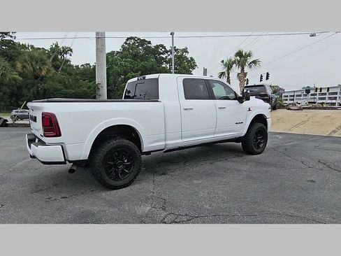 Used 2025 RAM 2500 Limited AWD/4WD image 34