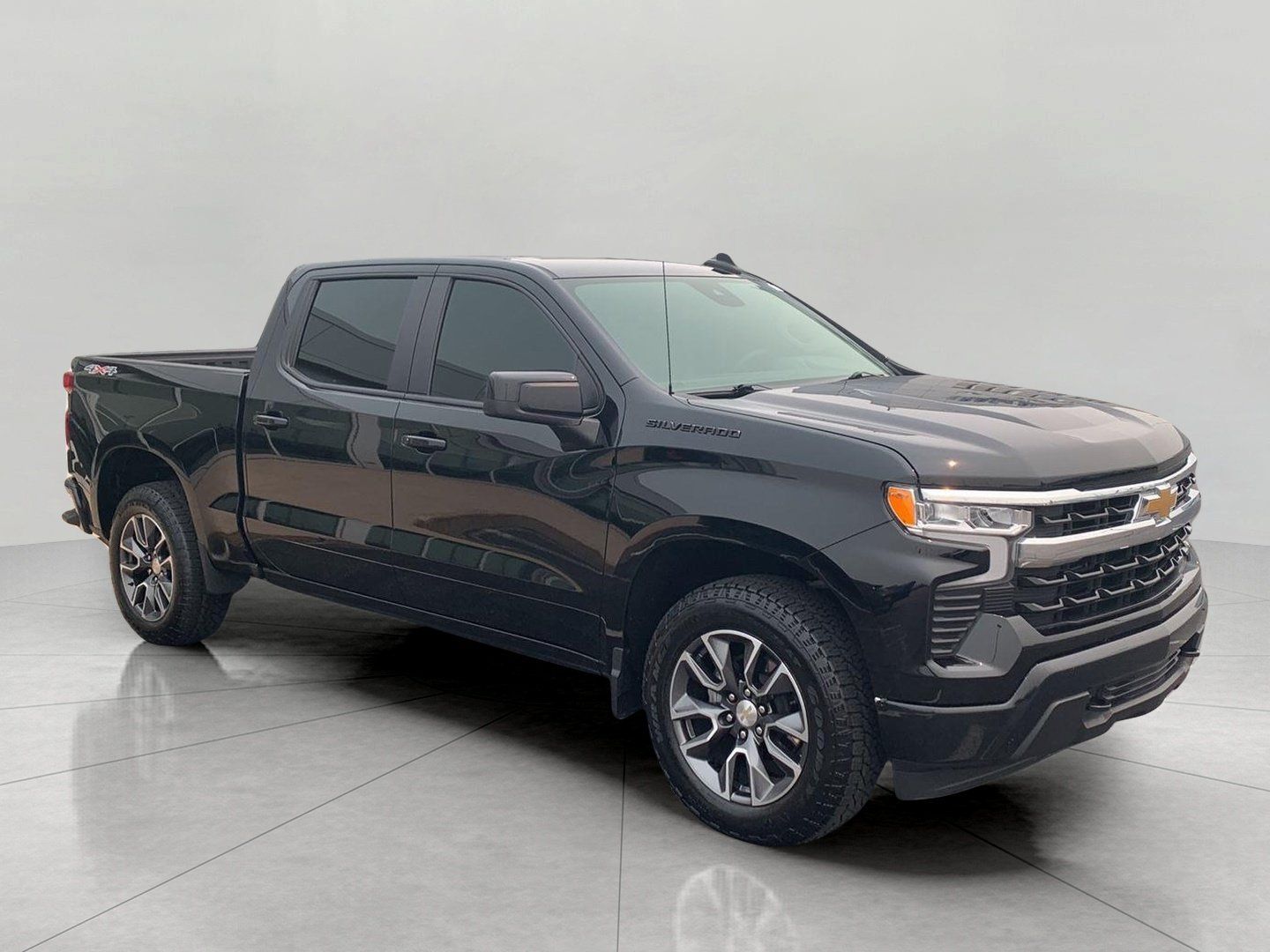 Certified 2024 Chevrolet Silverado 1500 LT AWD/4WD image 1