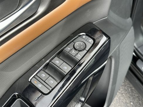 New 2026 Nissan Pathfinder Platinum image 29