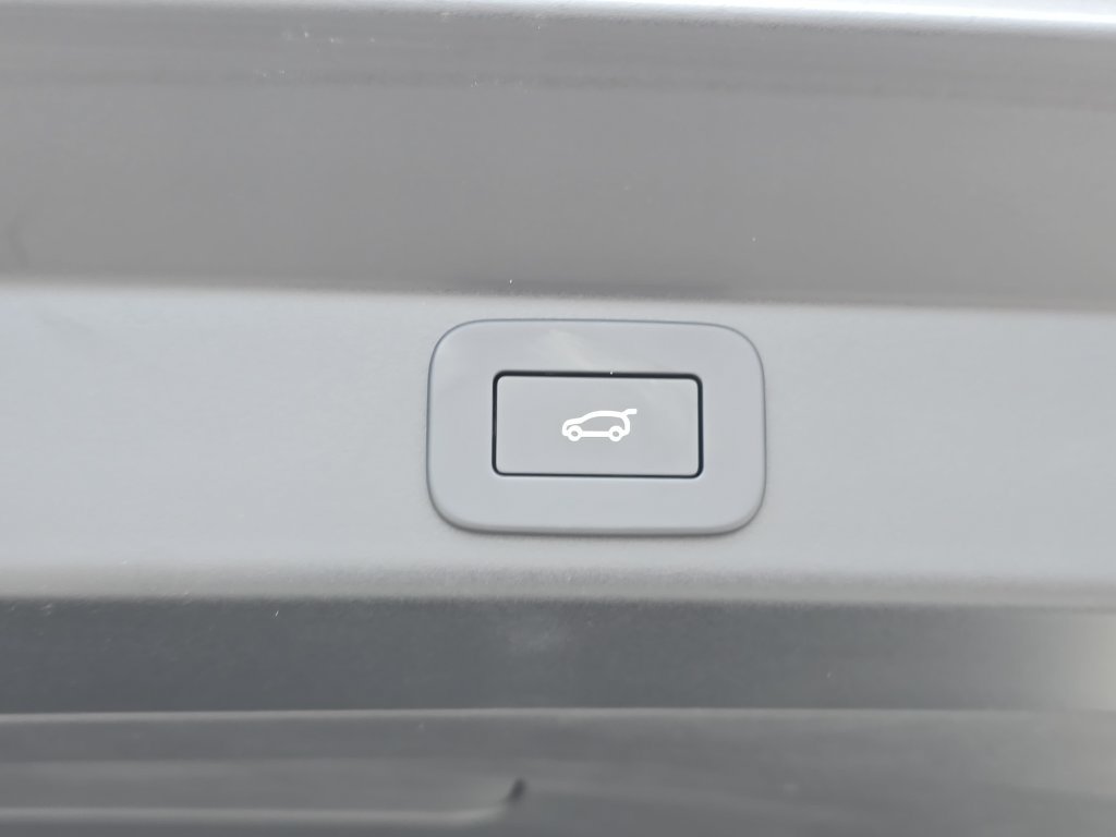 Certified 2026 Land Rover Range Rover Sport Dynamic SE AWD/4WD image 16