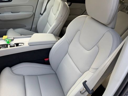New 2026 Volvo XC60 T8 Ultra w/ Protection Package Premier AWD/4WD image 21