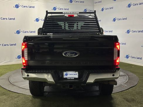 Used 2017 Ford F250 Lariat w/ Lariat Ultimate Package image 4