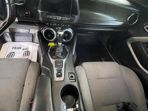 Used 2020 Chevrolet Camaro LT RWD image 5