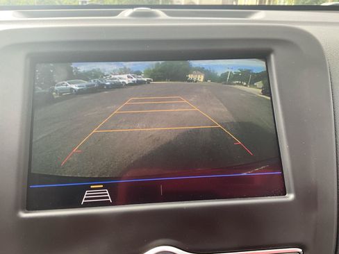 Used 2020 Chevrolet Equinox LS w/ LS Convenience Package AWD/4WD image 14
