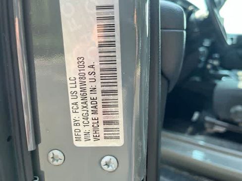 Used 2021 Jeep Wrangler Sport AWD/4WD image 9