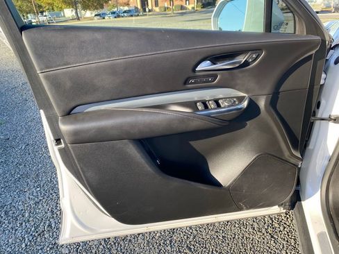 Used 2019 Cadillac XT4 Premium Luxury w/ Cold Weather Package image 8