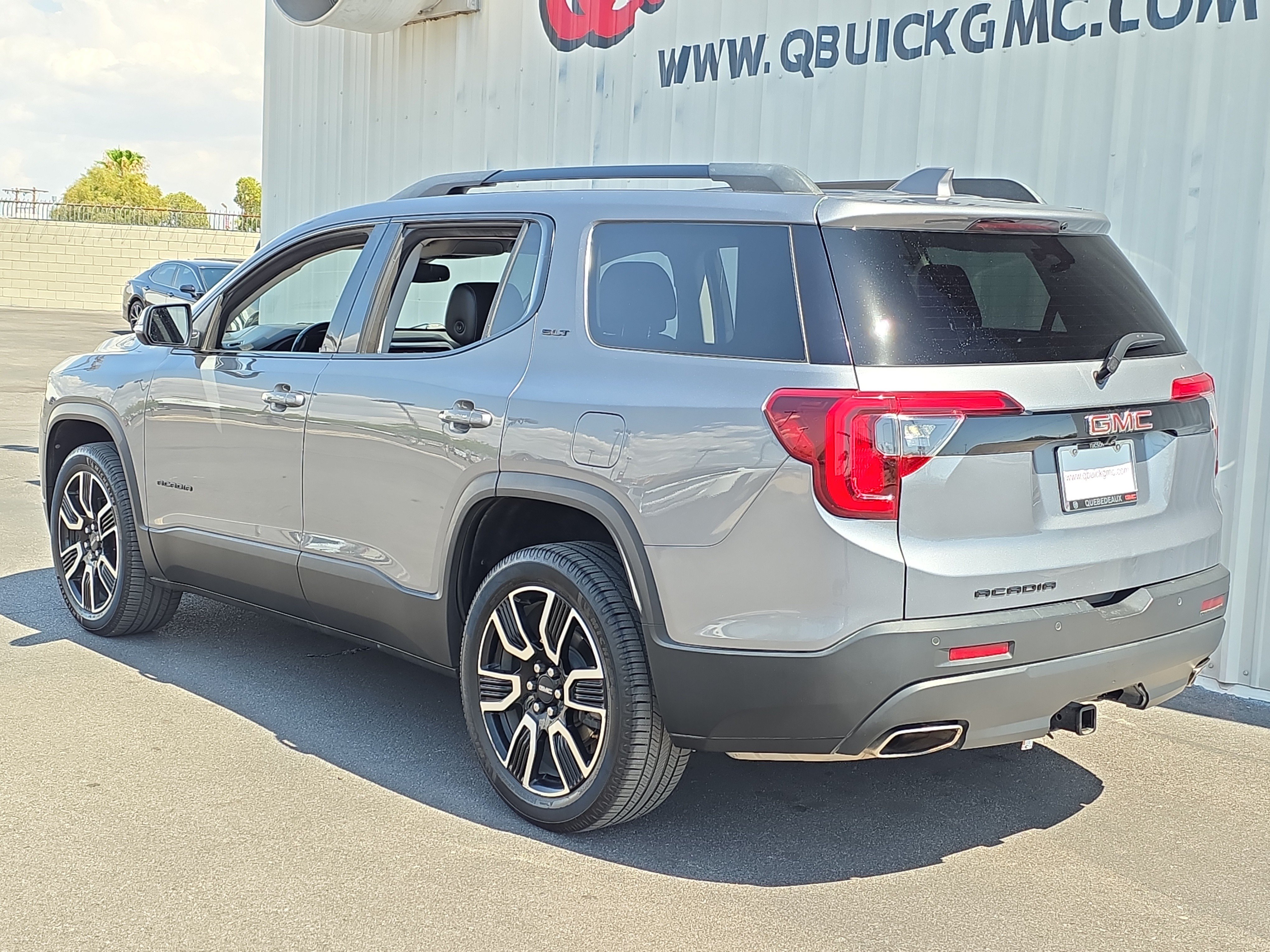 Used 2021 GMC Acadia SLT w/ Elevation Edition FWD image 5