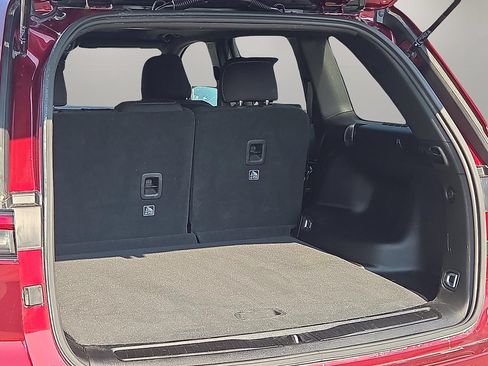 Used 2024 Jeep Grand Cherokee Laredo X w/ Trailer Tow Package AWD/4WD image 8