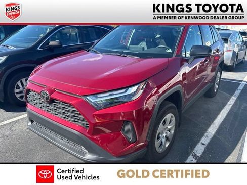 Used 2023 Toyota RAV4 LE FWD image 4