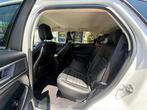 Used 2020 Ford Edge SEL w/ Convenience Package FWD image 15