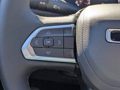 New 2026 Jeep Compass Latitude AWD/4WD image 17