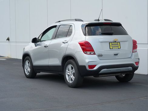 Used 2019 Chevrolet Trax LT w/ LT Convenience Package FWD image 5