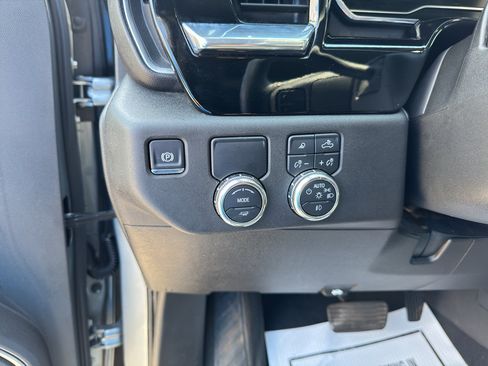 Used 2025 GMC Sierra 1500 SLT RWD image 30