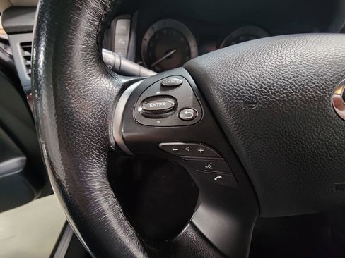 Used 2015 INFINITI Q70 L 3.7 w/ Technology Package image 30