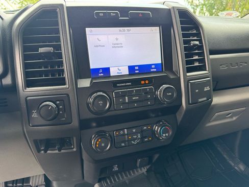 Used 2020 Ford F250 XL w/ STX Appearance Package AWD/4WD image 9