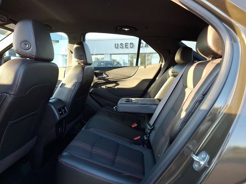 Certified 2023 Chevrolet Equinox RS FWD image 11