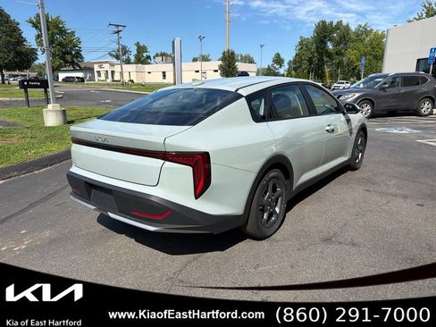 New 2026 Kia K4 FWD image 8