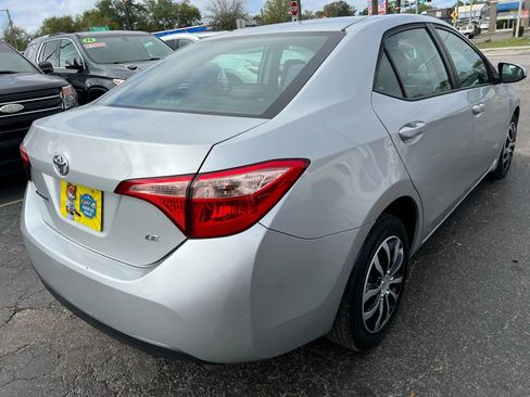 Used 2019 Toyota Corolla LE image 5