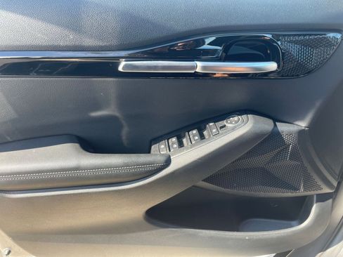 Used 2025 Kia Seltos S image 18