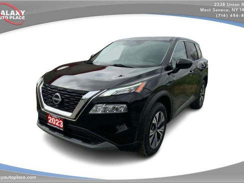 Used 2023 Nissan Rogue SV image 1