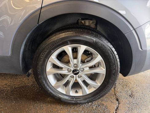 Used 2022 Kia Telluride LX AWD/4WD image 26