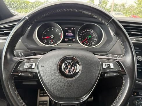 Used 2020 Volkswagen Tiguan SE R-Line w/ 3rd Row Seat Package AWD/4WD image 44