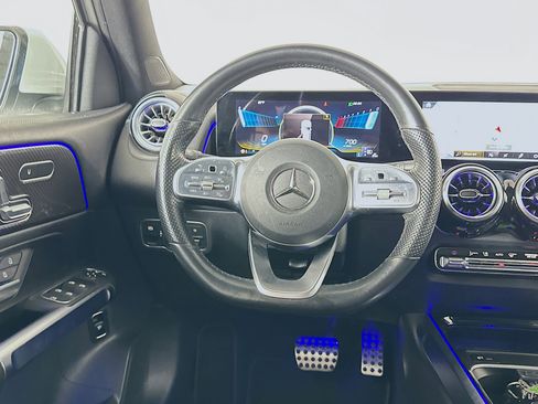 Used 2022 Mercedes-Benz GLB 35 AMG AMG GLB 35 image 18