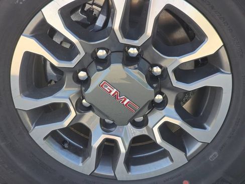 New 2026 GMC Sierra 2500 SLT AWD/4WD image 10