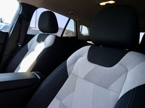 Certified 2025 Chevrolet Trax LS image 20