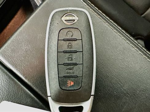 Used 2023 Nissan Rogue SV w/ SV Premium B Package AWD/4WD image 16