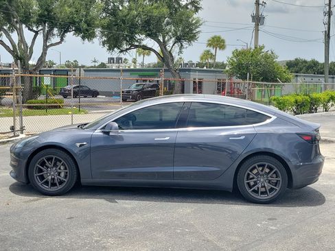 Used 2020 Tesla Model 3 RWD image 6