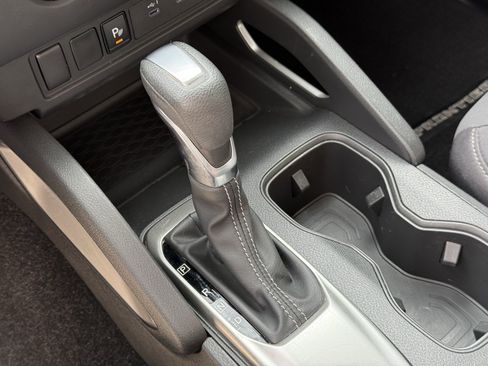 Used 2024 Nissan Frontier SV w/ Technology Package image 24