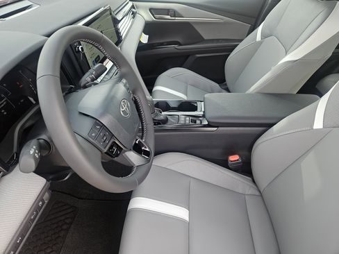 New 2026 Toyota Camry SE w/ Multimedia Upgrade Package image 10