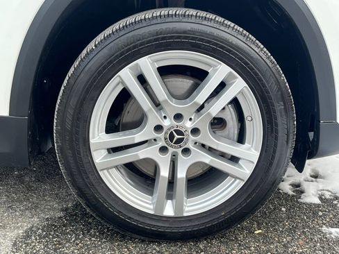 Used 2021 Mercedes-Benz GLA 250 4MATIC image 33