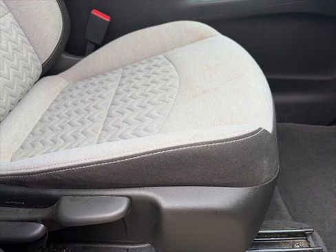 Used 2023 Chevrolet Equinox LT image 22