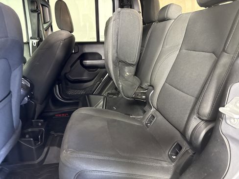 Used 2020 Jeep Gladiator Sport w/ Quick Order Package 24S image 15