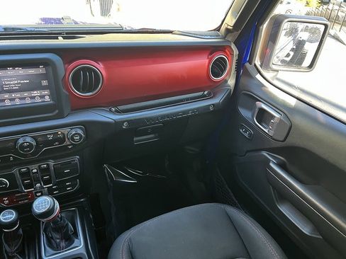 Used 2019 Jeep Wrangler Unlimited Rubicon image 35