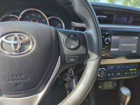 Used 2016 Toyota Corolla LE image 18