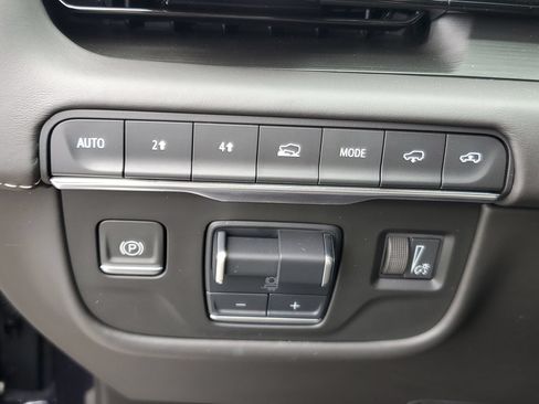 Used 2024 Cadillac Escalade Premium Luxury Platinum AWD/4WD image 23