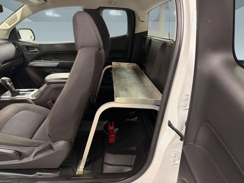 Used 2022 Chevrolet Colorado LT w/ Fleet Safety Package RWD image 24