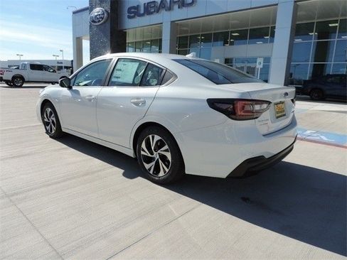 Used 2024 Subaru Legacy Premium image 9