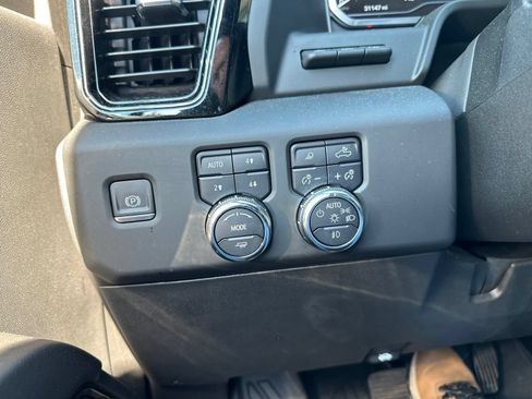 Used 2024 GMC Sierra 3500 AT4 w/ AT4 Premium Plus Package AWD/4WD image 3