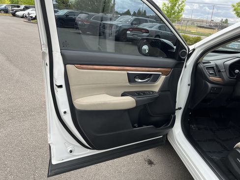 Used 2019 Honda CR-V EX image 16